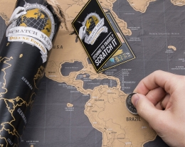 scratch map regalo, idee regalo per chi ama i viaggi, mappa mondo da grattare